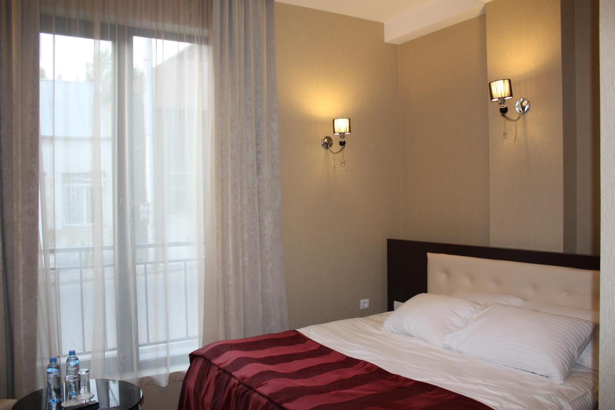 Marionn Hotel Тбилиси Стая снимка